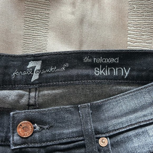 🇺🇸 7 For All Mankind The Relaxed Skinny Jeans (NWOT) - Picture 10 of 14